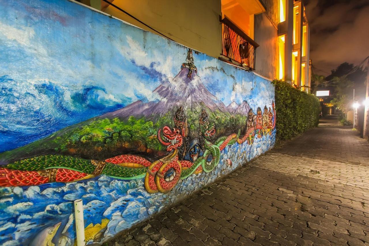 Hotel Lumbung Sari Legian Exteriör bild